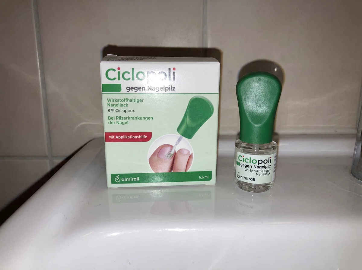 Ciclopoli Nagellack-Fläschchen